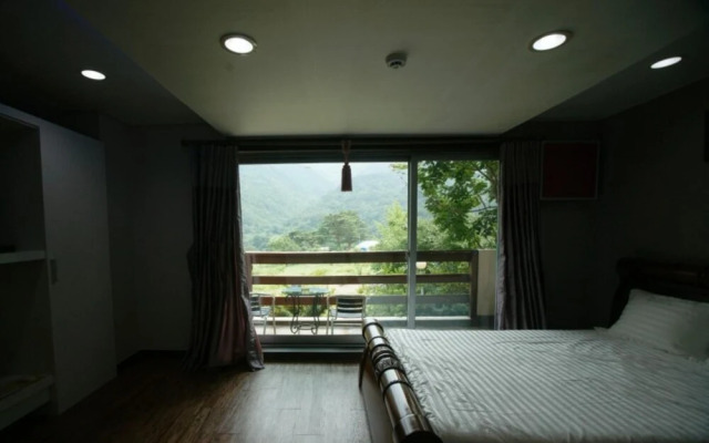 Yangyang Denver House Pension