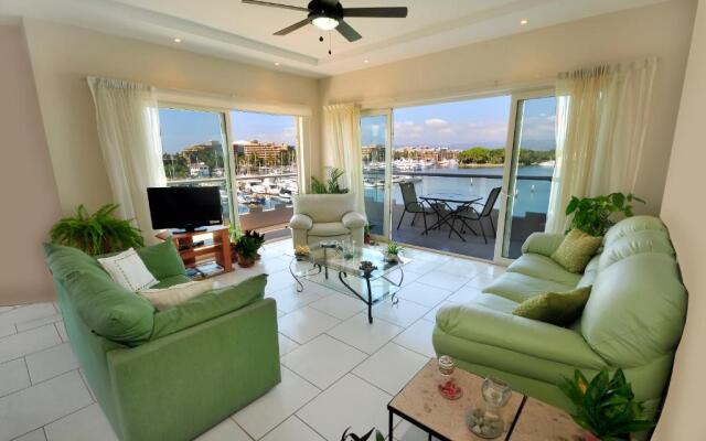 Marina Banderas Suites