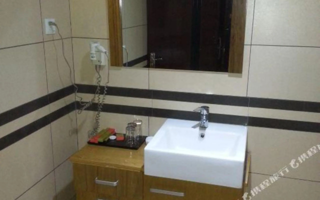 Yijia Business Hostel