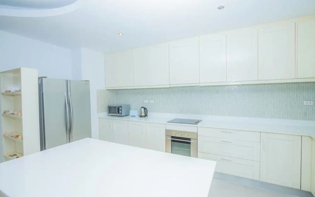 Roomquest Utopia Kata and Residence