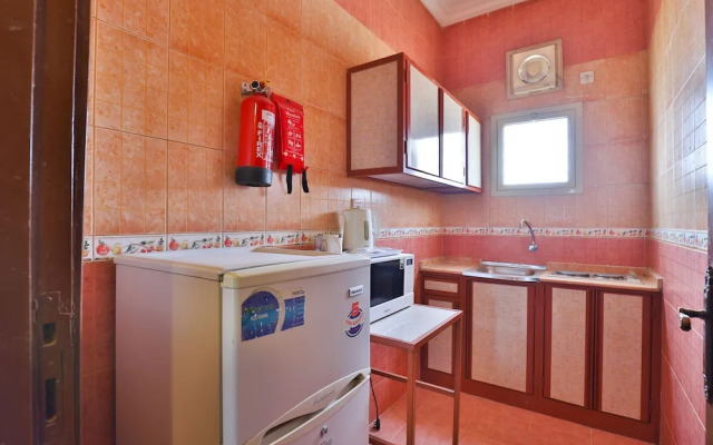 OYO 318 Azure Plaza Furnished Units