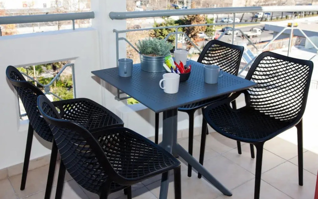 Glamour Rooftop Apartment near Athens