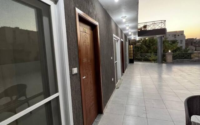 Pyramids Heritage INN