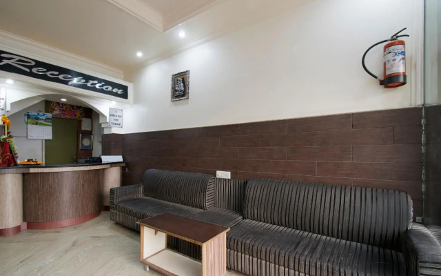 OYO 6647 Om Hari Residency