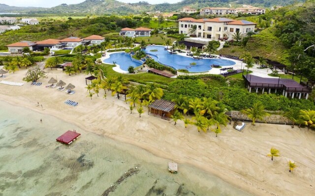 Villas in Pristine Bay