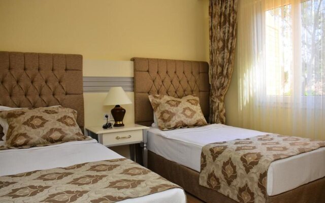 Pine Club Apart Hotel