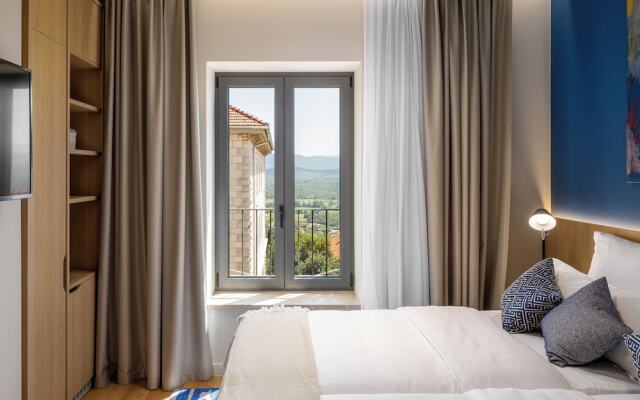 Emotheo Heritage Hotel