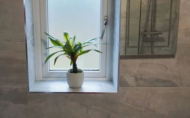 The Oasis - For Contractors and Individuals