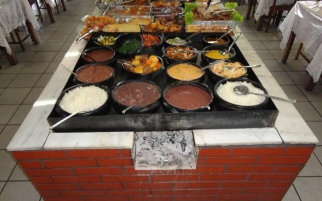 Hotel Cristo Rei 611