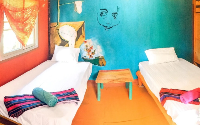 Wild Flower Hostel Koh Lanta