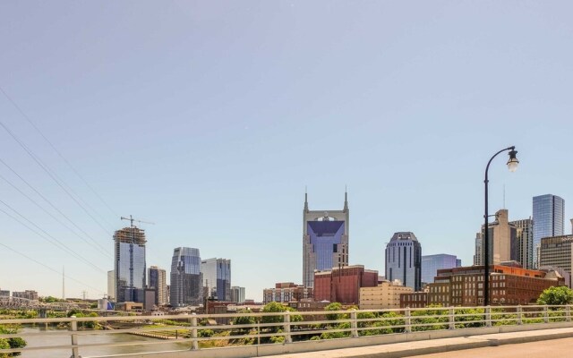 FRONTDESK Fairfax Flats West End Nashville