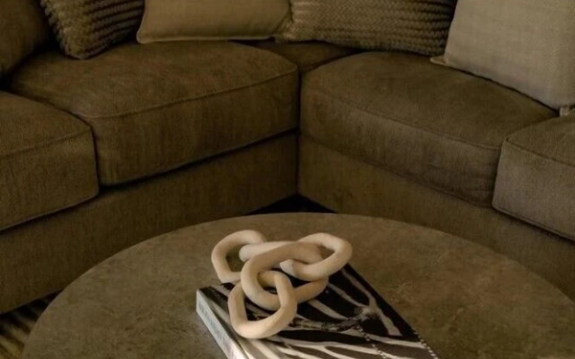 3BD Condo near Beach and Marina