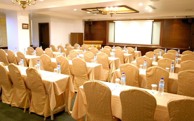 Shangrila Boutique Hotel