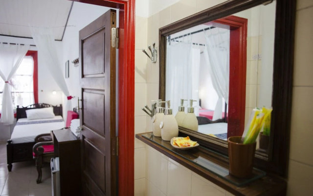 NQ Vintage House – Guest Rooms – Hanoi