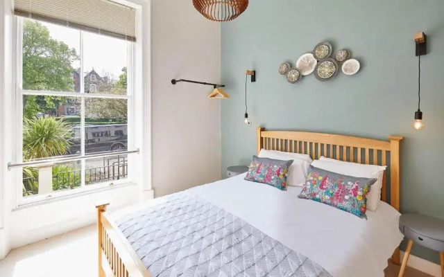 Host & Stay - Easby Hall 2