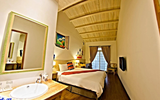 Sasa Nor Lamour B & B