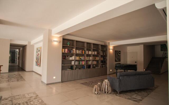 Luna Minoica Suites and Apartments