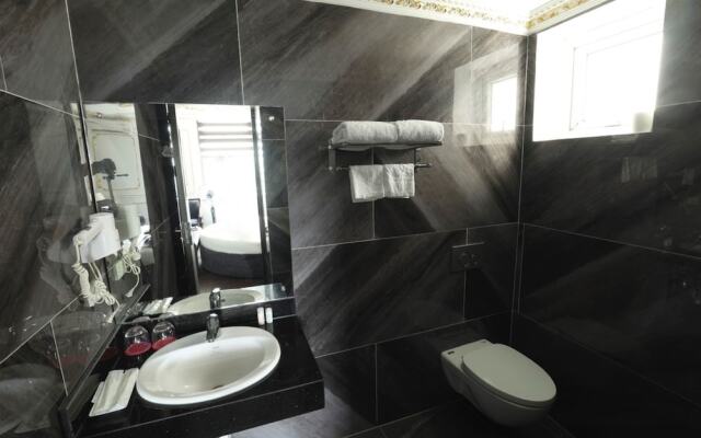 Hoang Gia Xa La Boutique Hotel
