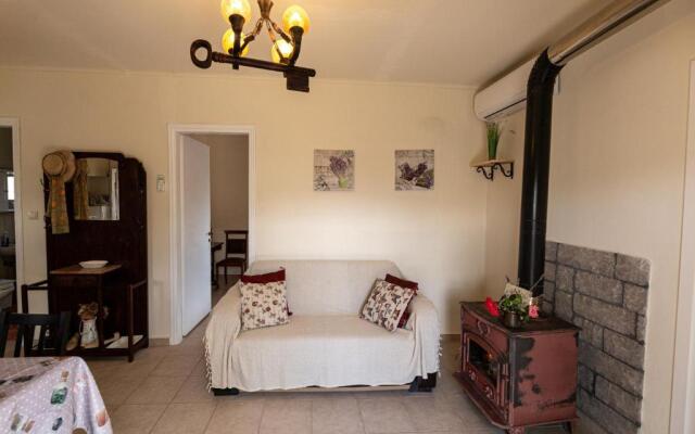 Adonino Residence-The House of Pomegranates