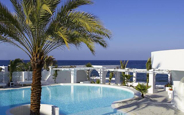 Thalassa Seaside Resort & Suites