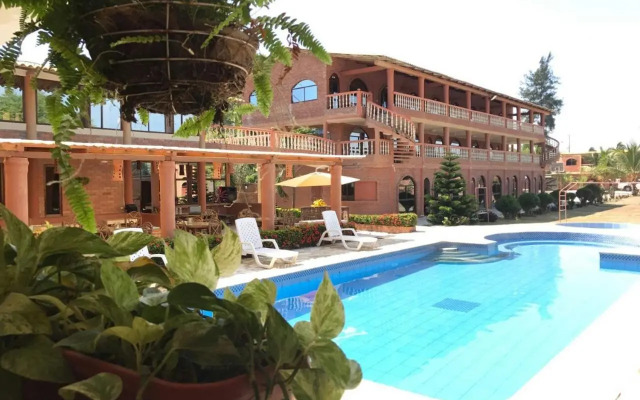 Suite Hotel Romanos