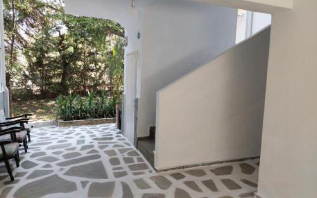Lelegianni Studios and Apartments