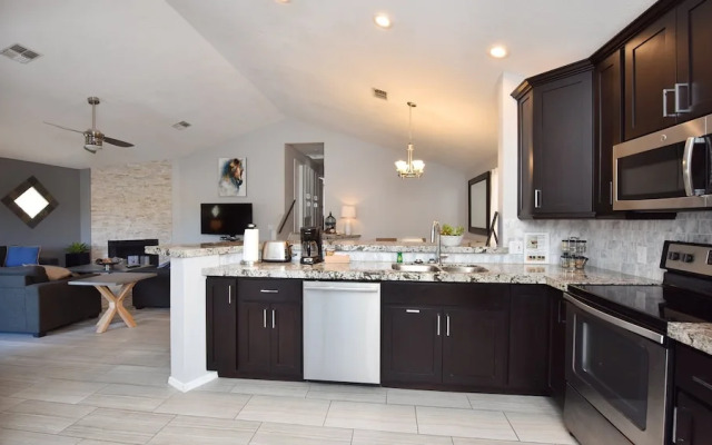 Amazing Deals! Best Part of Scottsdale!