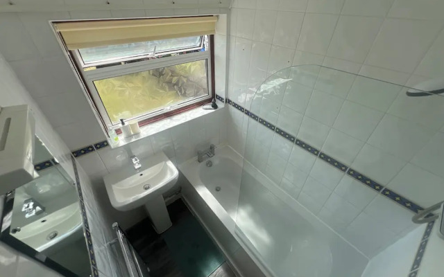 Charming 3-bed House in Leighton Buzzard