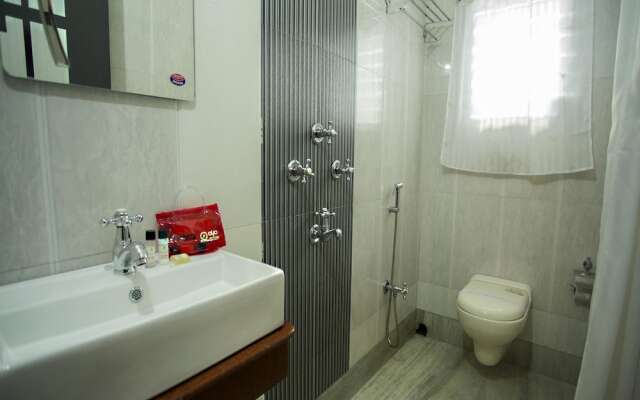 OYO 1758 Hotel Balaji Inn