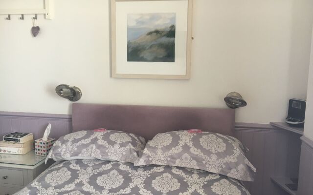Lazy Waves Boutique B&B