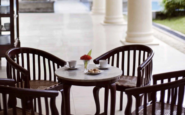 Billiton Hotel & Klub