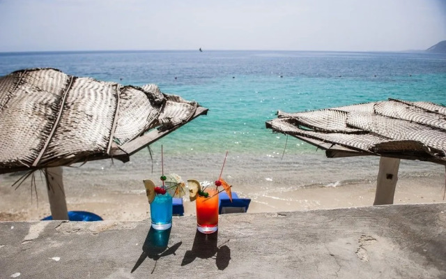 Wahoo Bay Beach Club & Resort