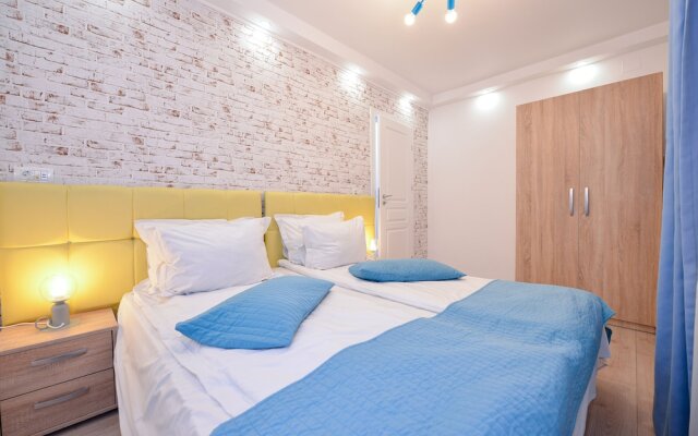 Colors Apartment - Cismigiu Gardens