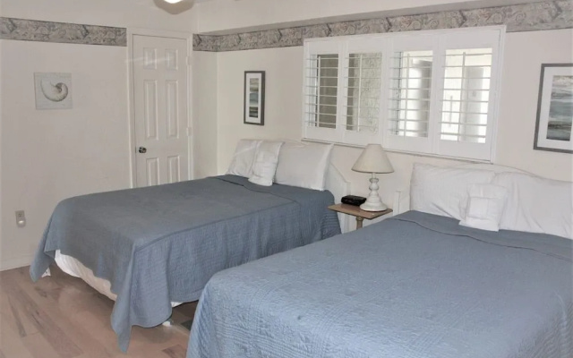 Jamaica Royale - 303 - 2 Br Condo