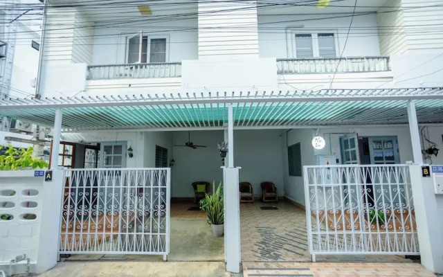 Mitr Inn Hua Hin Beach
