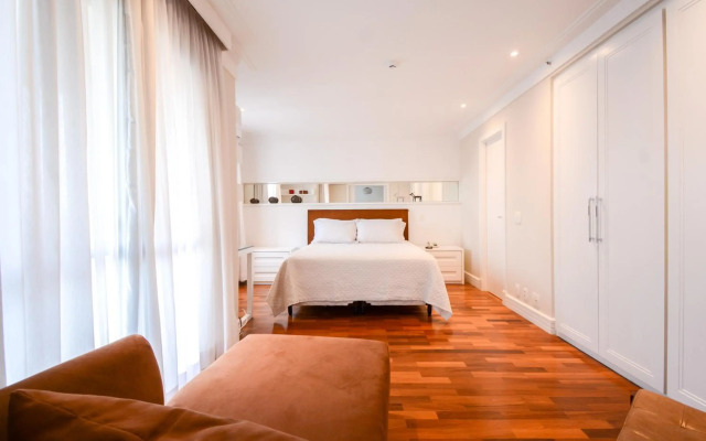 Flat Clarion Apartments by BnbHost