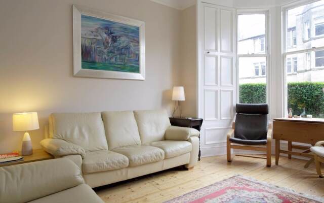 2 Bedroom Stockbridge Apartment