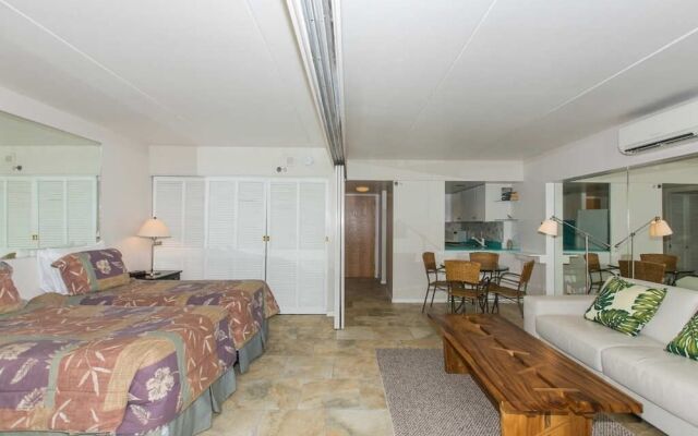 Spacious One Bedroom Harbor View Condos at Ilikai Marina With Private Balcony
