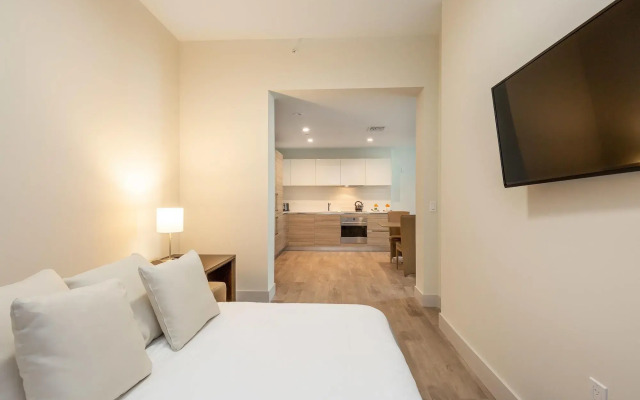 Private Luxury Condos at Costa Hollywood