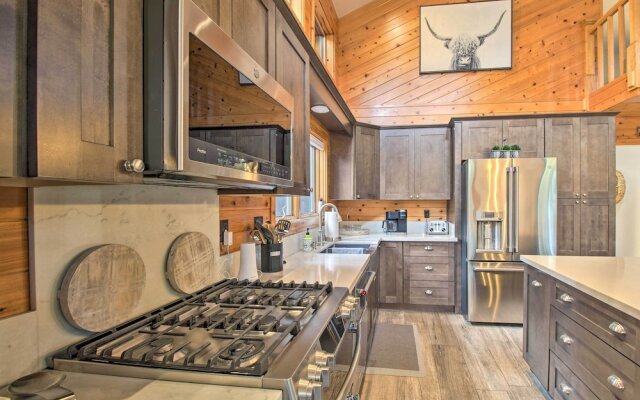 Chic Pinetop Retreat w/ Separate Apartment!