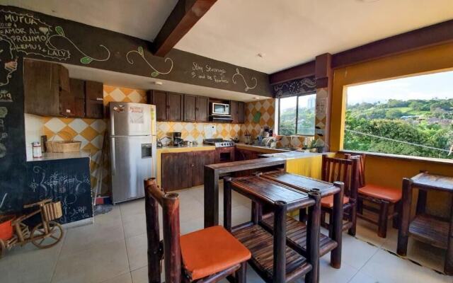 La Mercedes Lite Hostal By MH