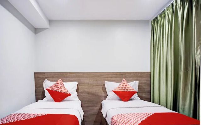 OYO 94772 Gapura Hotel