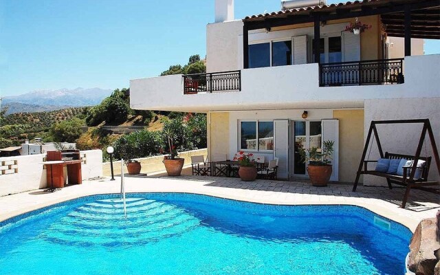 Beautiful Villa with Private Pool