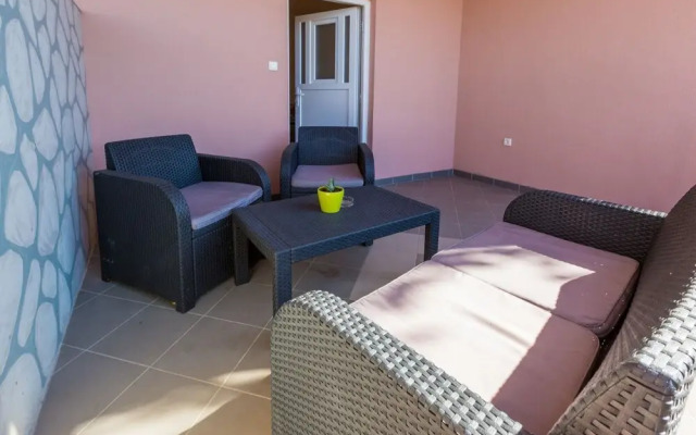 Tomica - Open Pool - A5 Donji