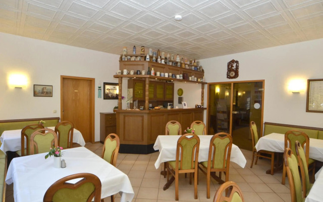 Land-Hotel Am Wald Garni