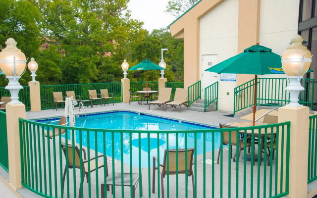 Pigeon River Inn