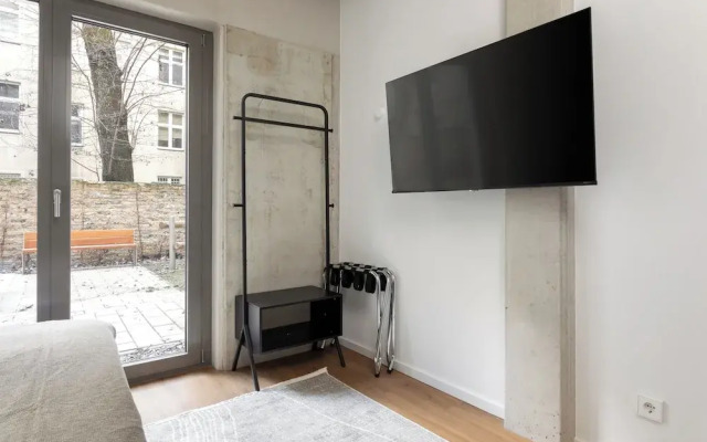 Global Living I The Graf