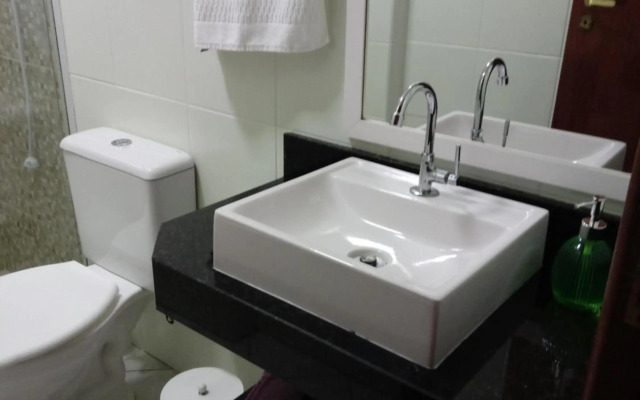 Apto. 2 quartos em Bombinhas (60 m da praia)