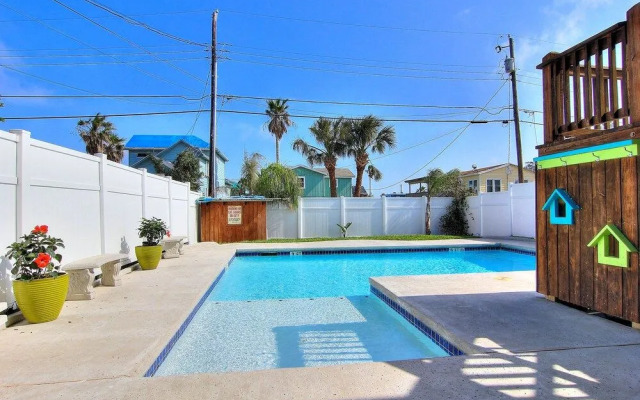 Blue Lagoon 307 by RedAwning