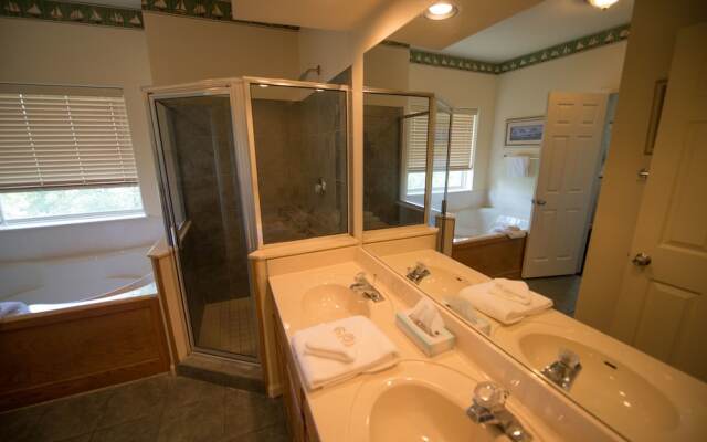 Ramada by Wyndham Branson Yacht Club